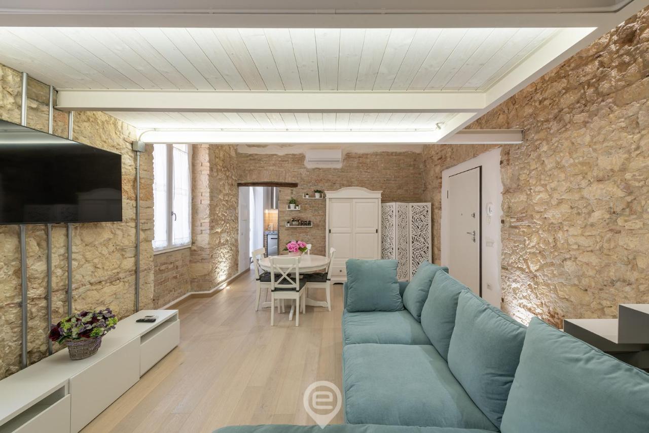 Adriana'S New Loft Cagliari Exterior foto